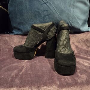 Nine West Black Suede Platform Heels